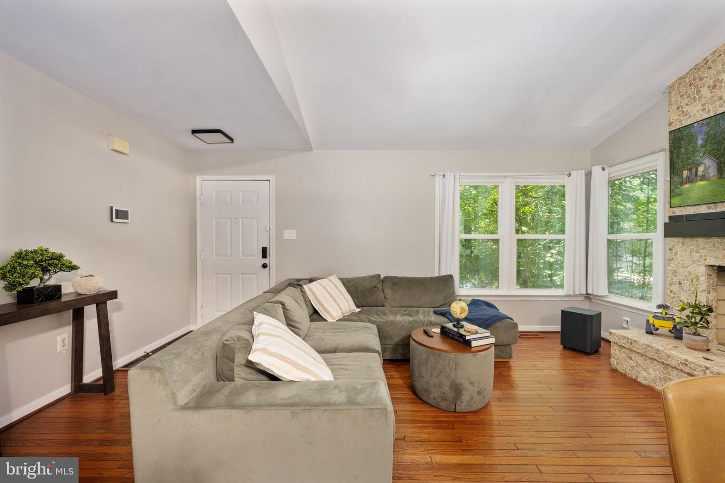 142 Woodland Drive photo 10