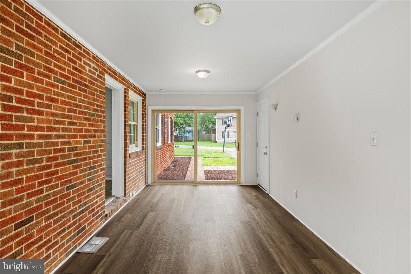 300 Phillips Street photo 15