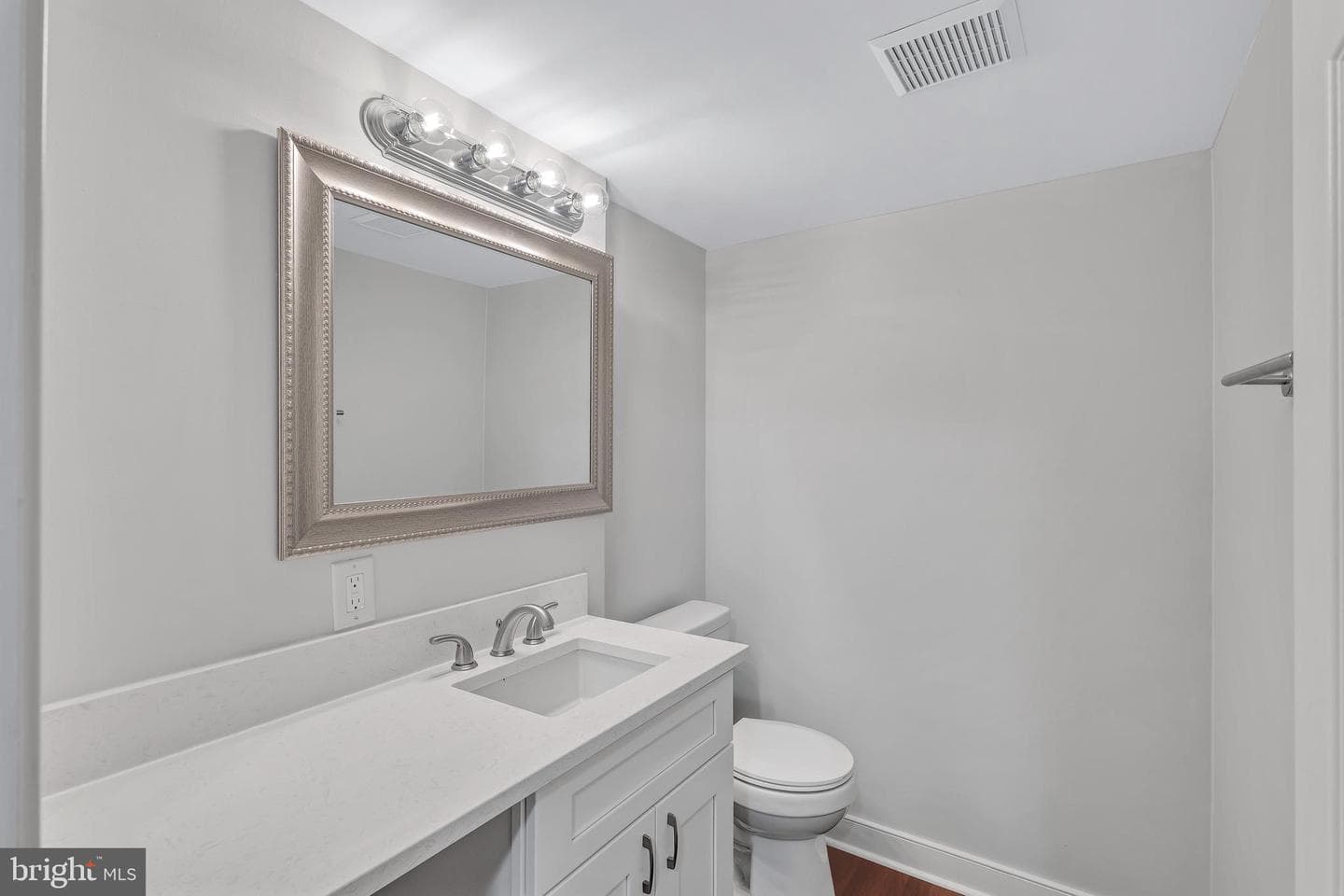7 Fairfield Court photo 28