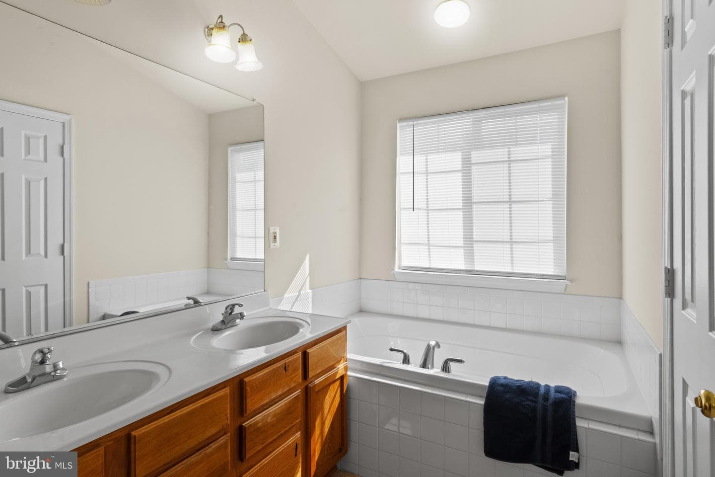 202 Langley Court photo 13