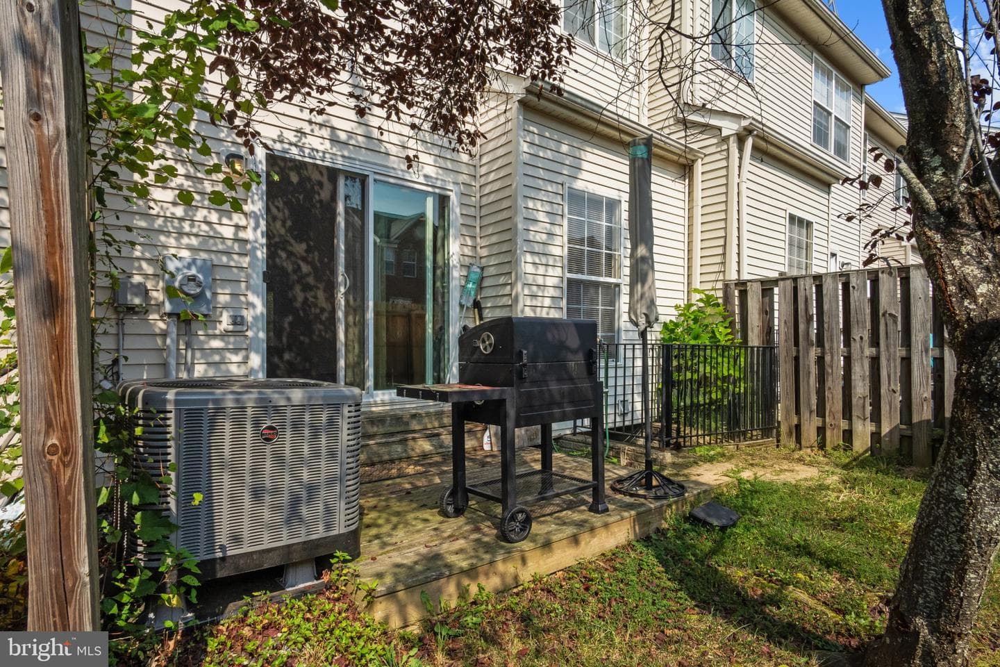202 Langley Court photo 28