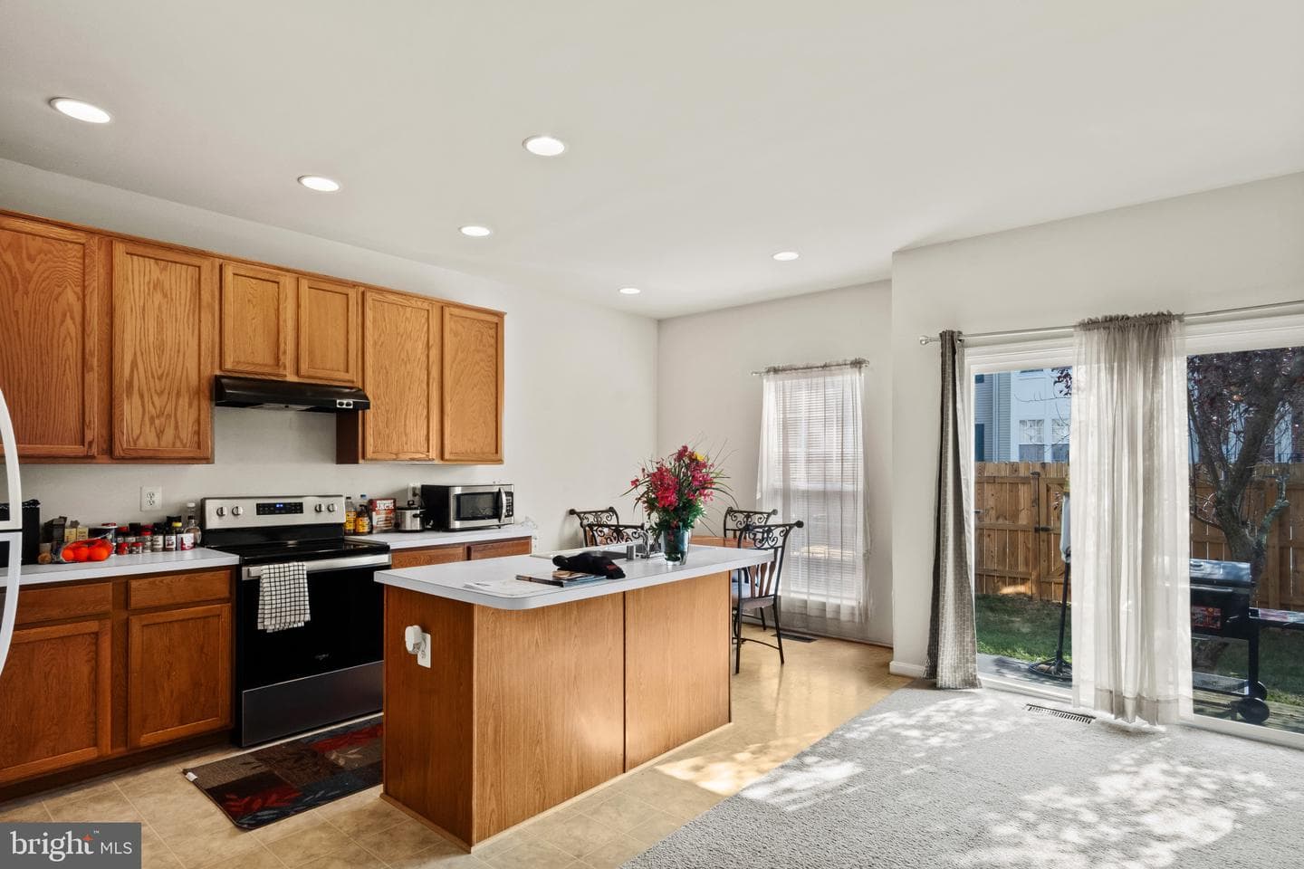 202 Langley Court photo 4