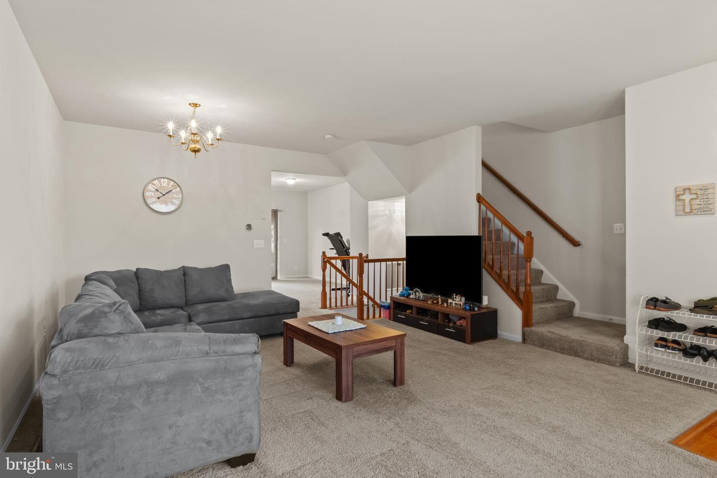 202 Langley Court photo 6