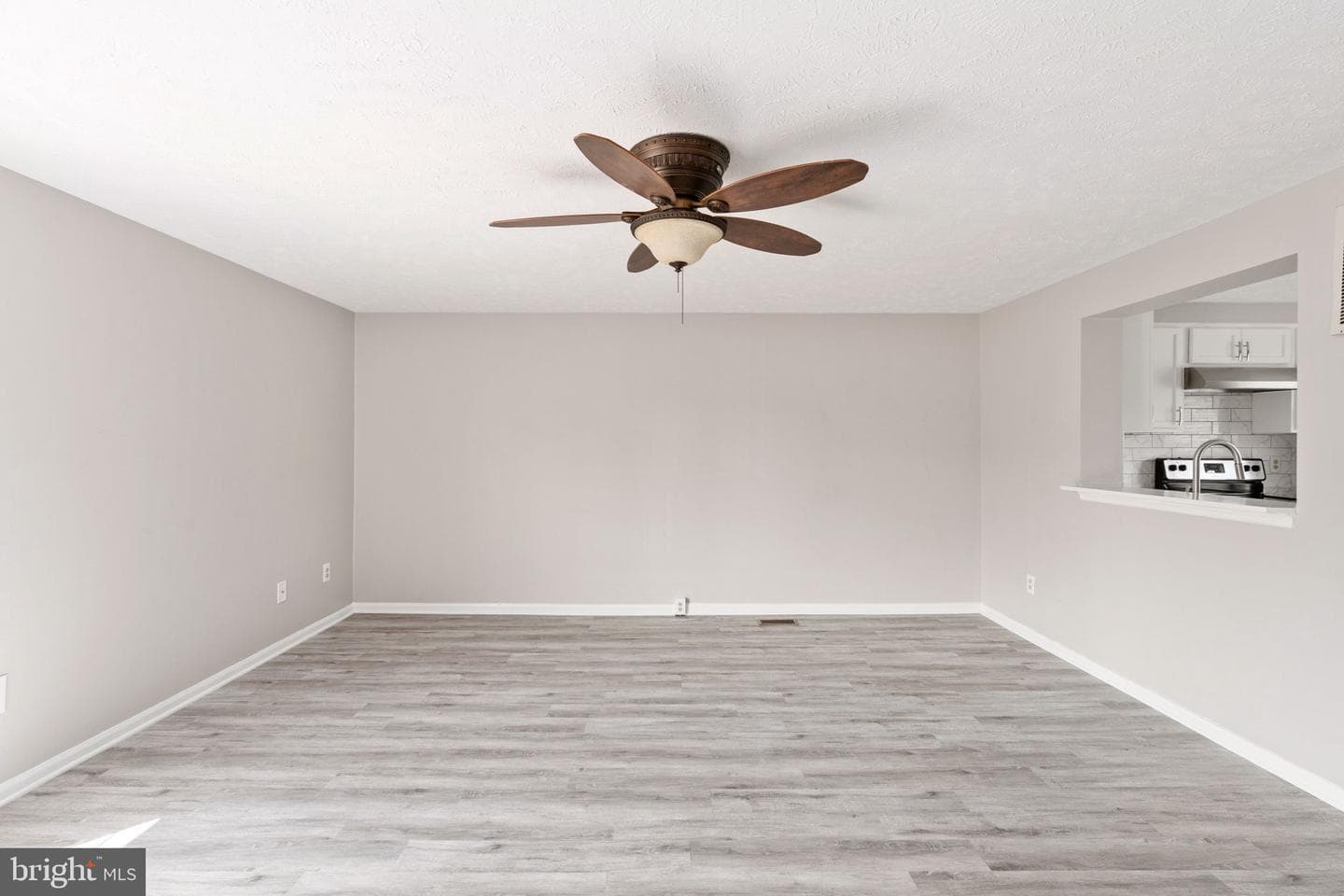 1003 Highpointe Boulevard photo 15