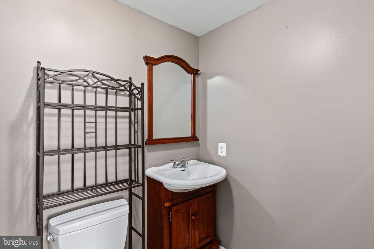 1003 Highpointe Boulevard photo 25