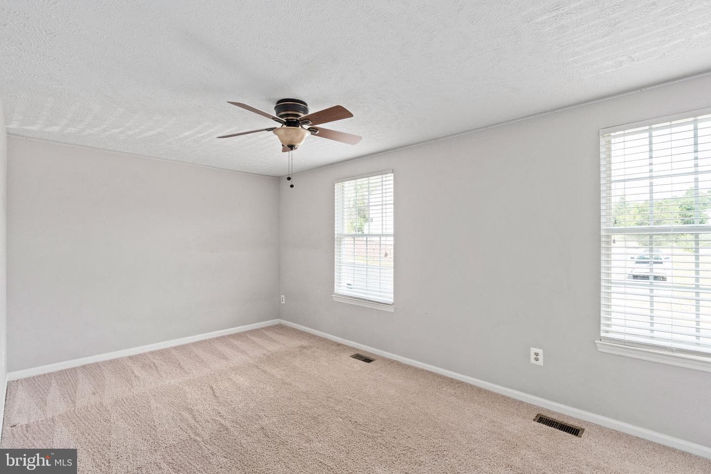 1003 Highpointe Boulevard photo 28