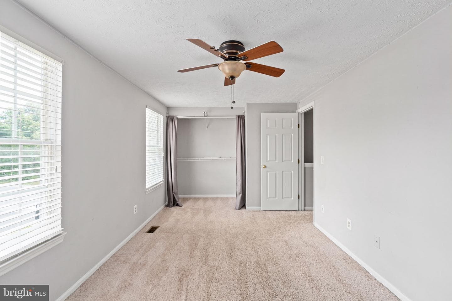 1003 Highpointe Boulevard photo 29