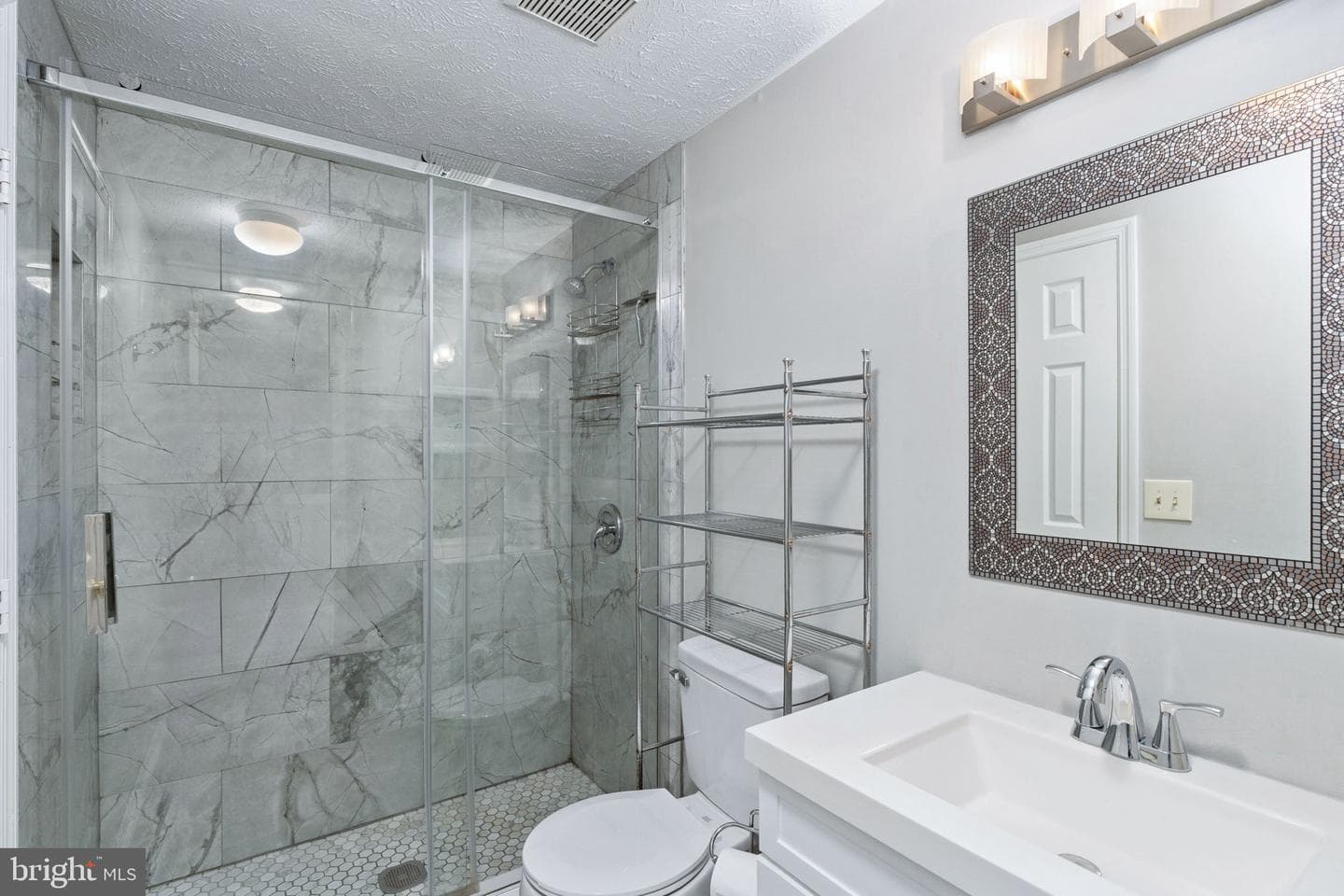 1003 Highpointe Boulevard photo 33