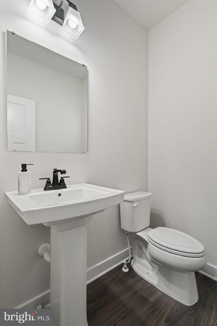 114 Elmsley Lane photo 32