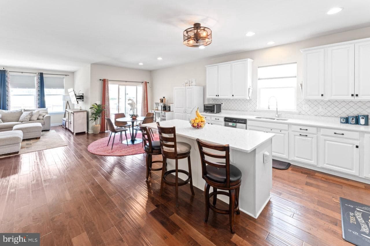 980 Coriander Lane photo 3