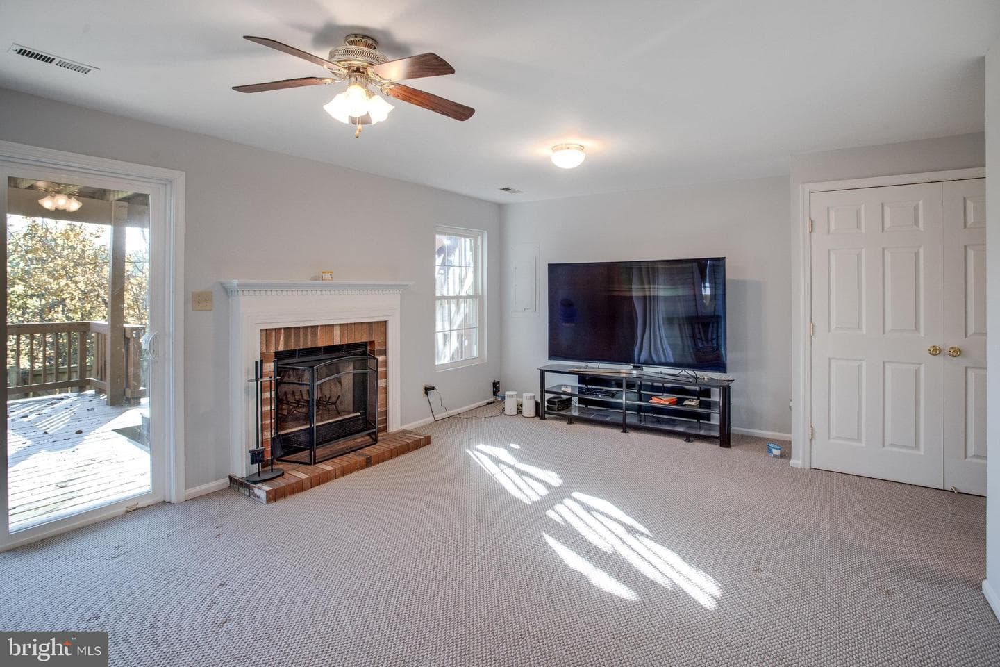 302 Pinnacle Drive photo 9
