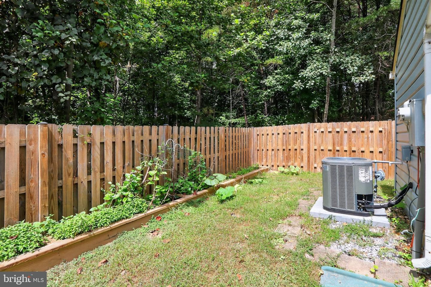 101 Kings Crest Drive photo 17