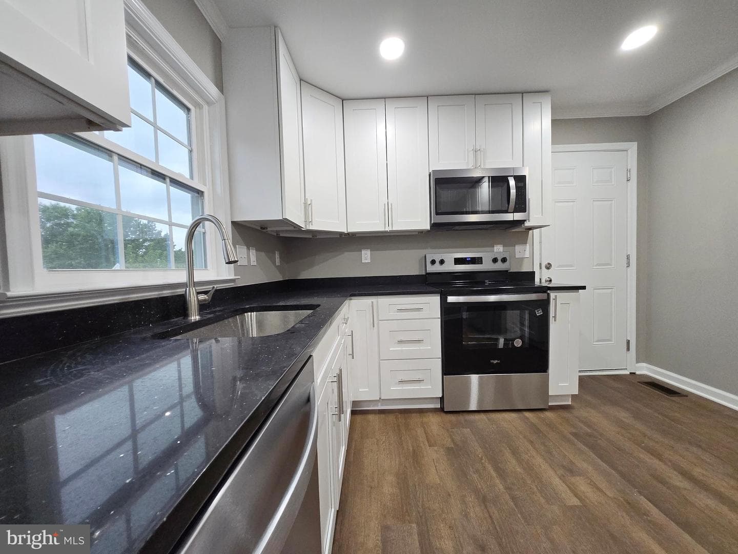 147 Northampton Boulevard photo 10