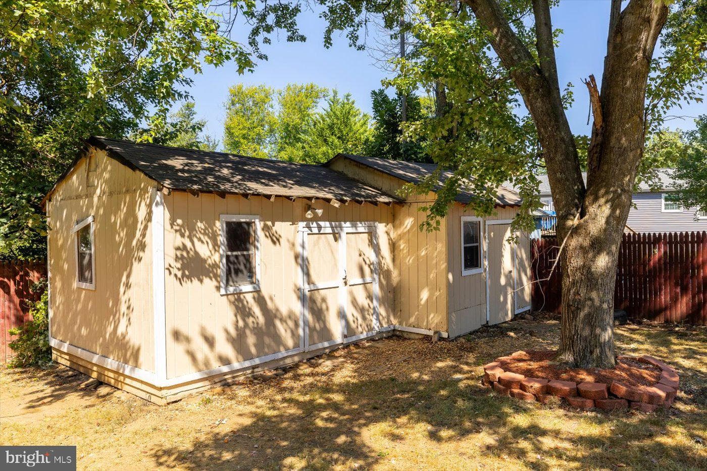 106 Raintree photo 13