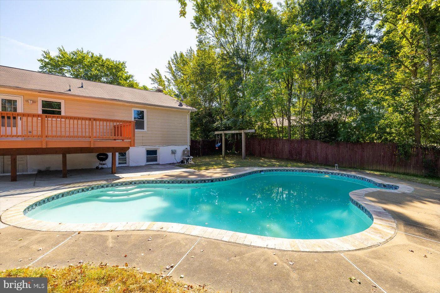 106 Raintree photo 2