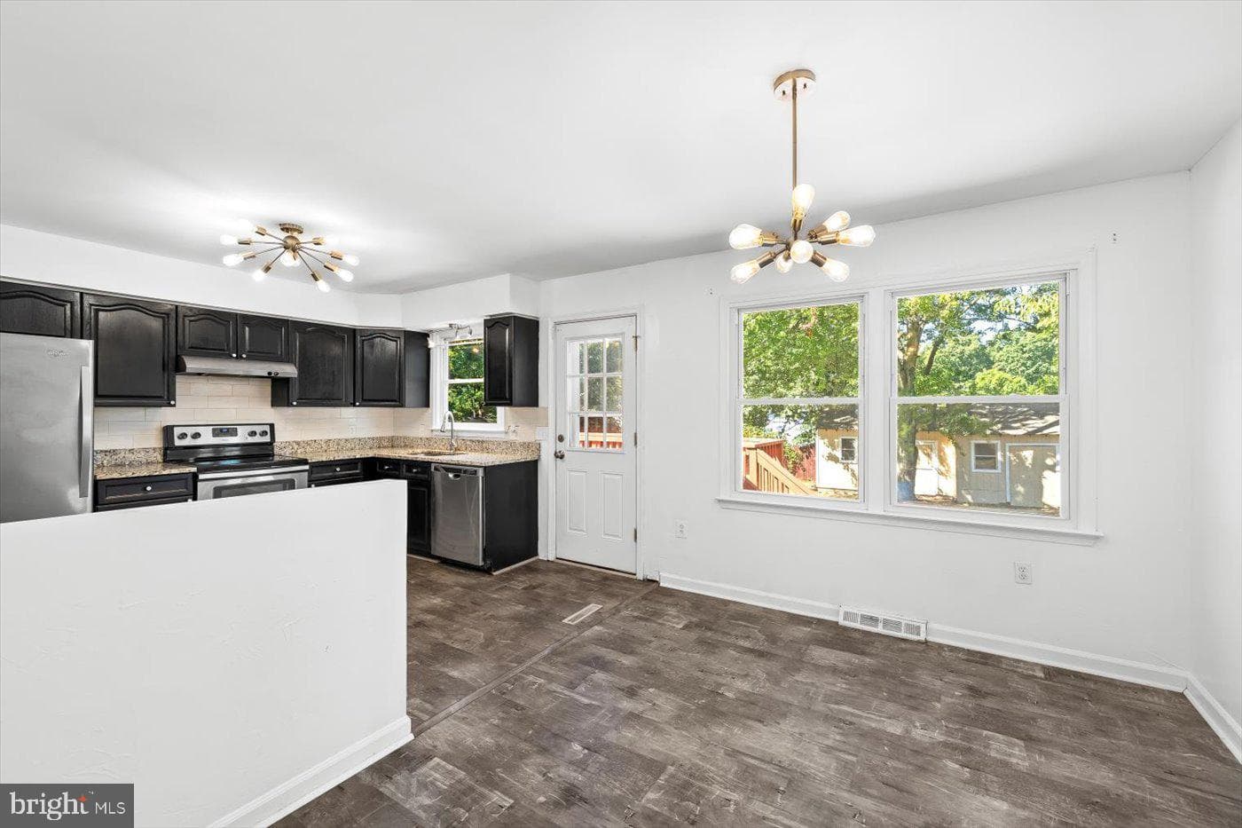 106 Raintree photo 23