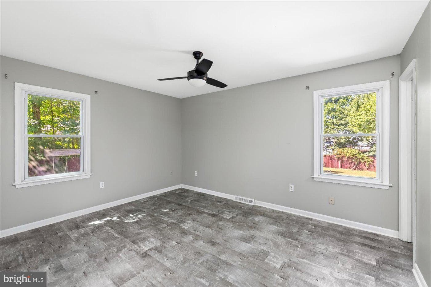 106 Raintree photo 33