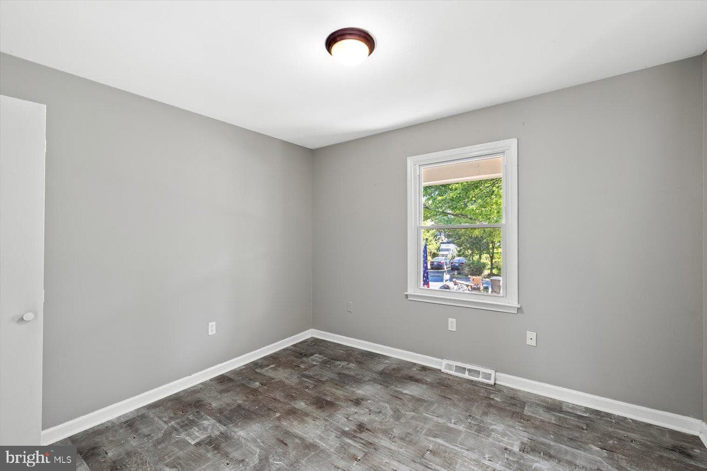 106 Raintree photo 37