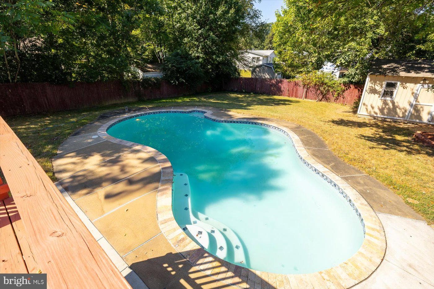 106 Raintree photo 4