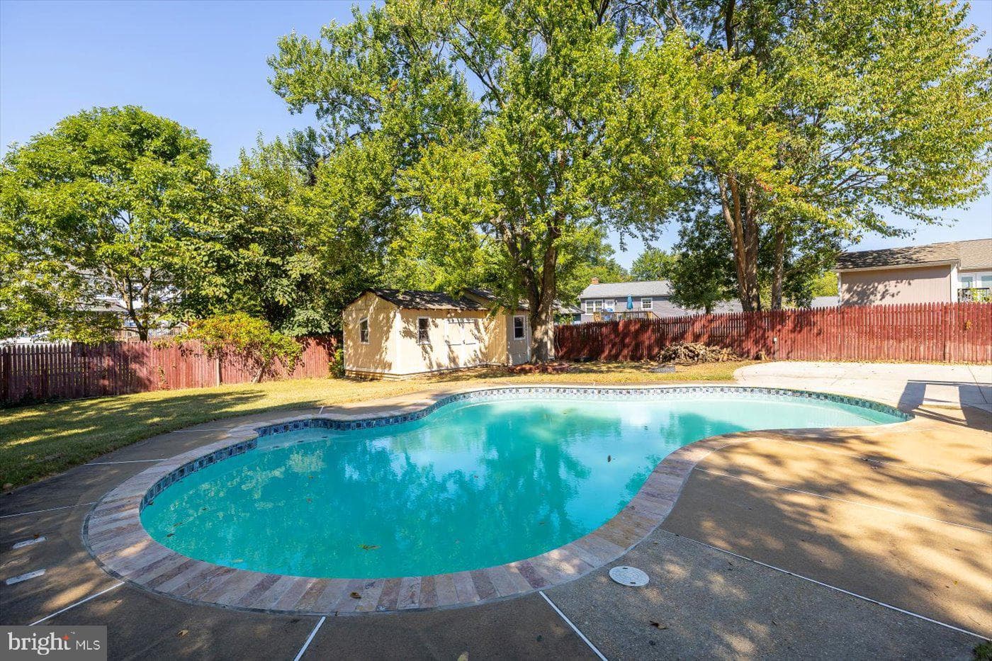 106 Raintree photo 8