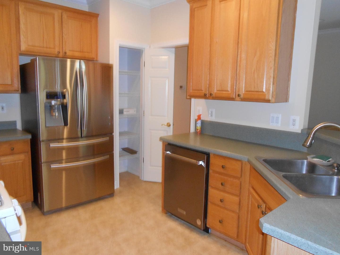 286 Bridgewater Circle photo 11