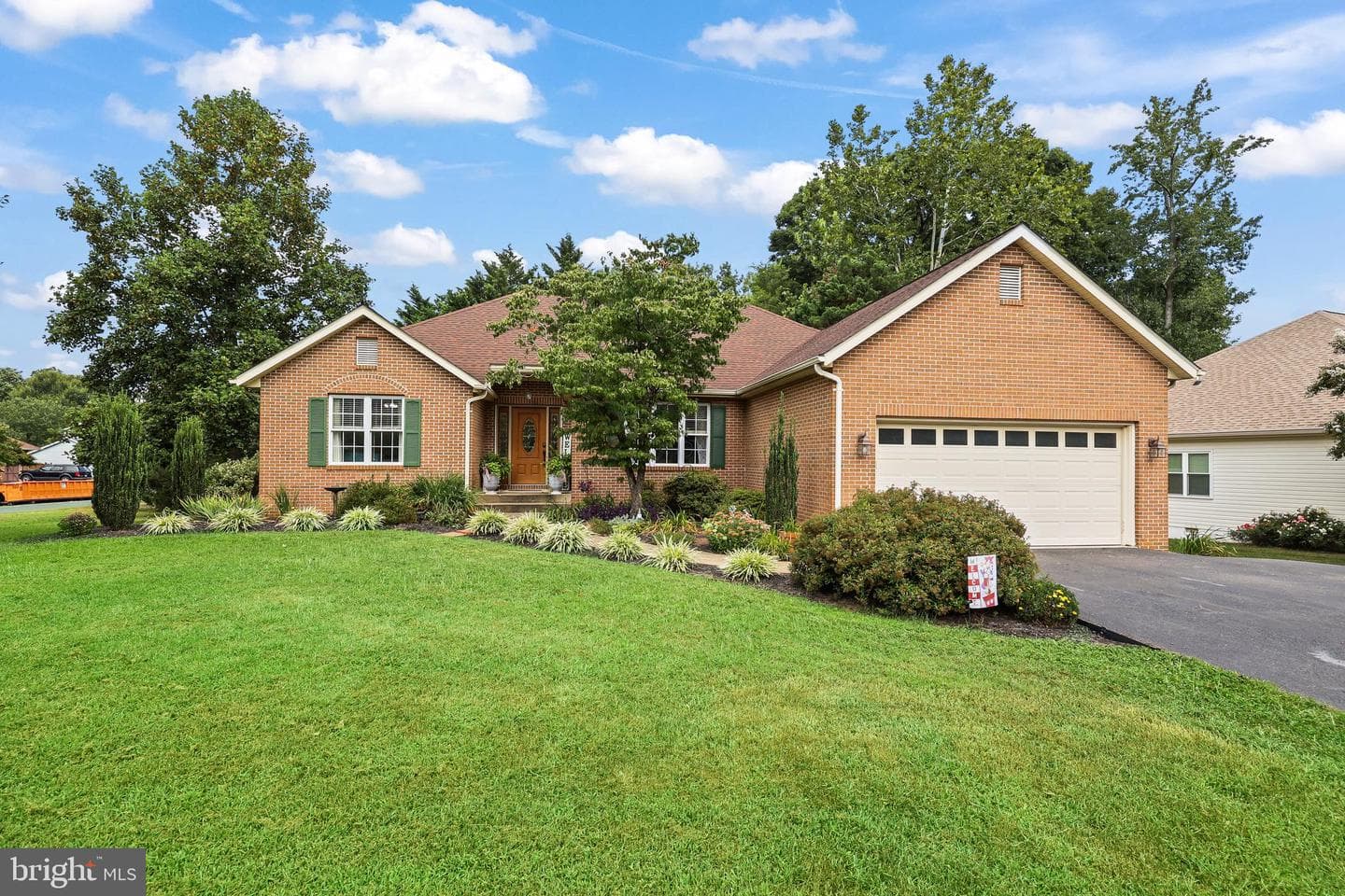1 Frantz Court photo 1