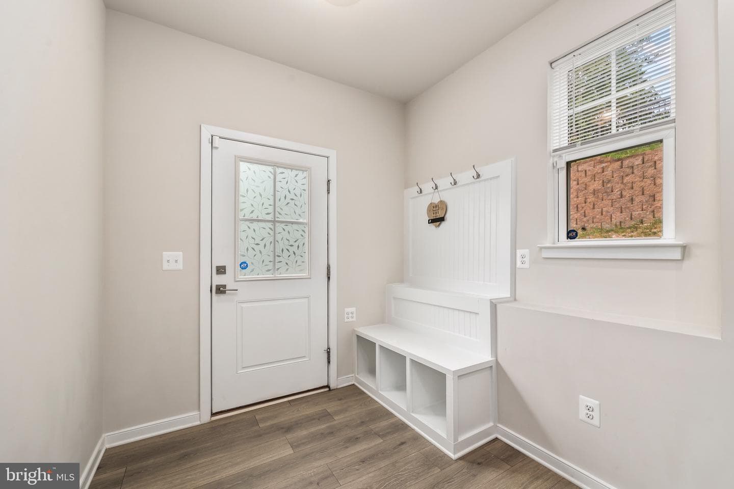 114 Lentz Lane photo 3