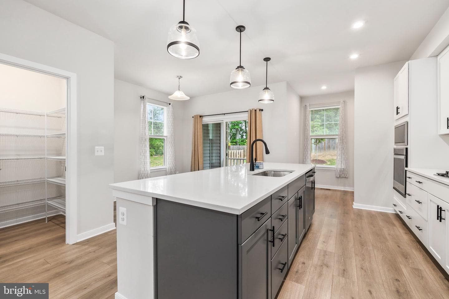 114 Lentz Lane photo 4