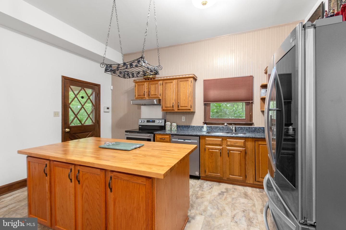 66 Estate Row photo 19