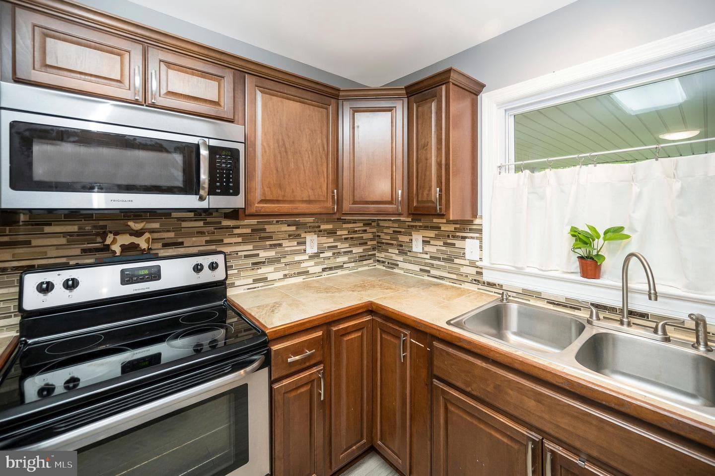 700 Jett Street photo 19