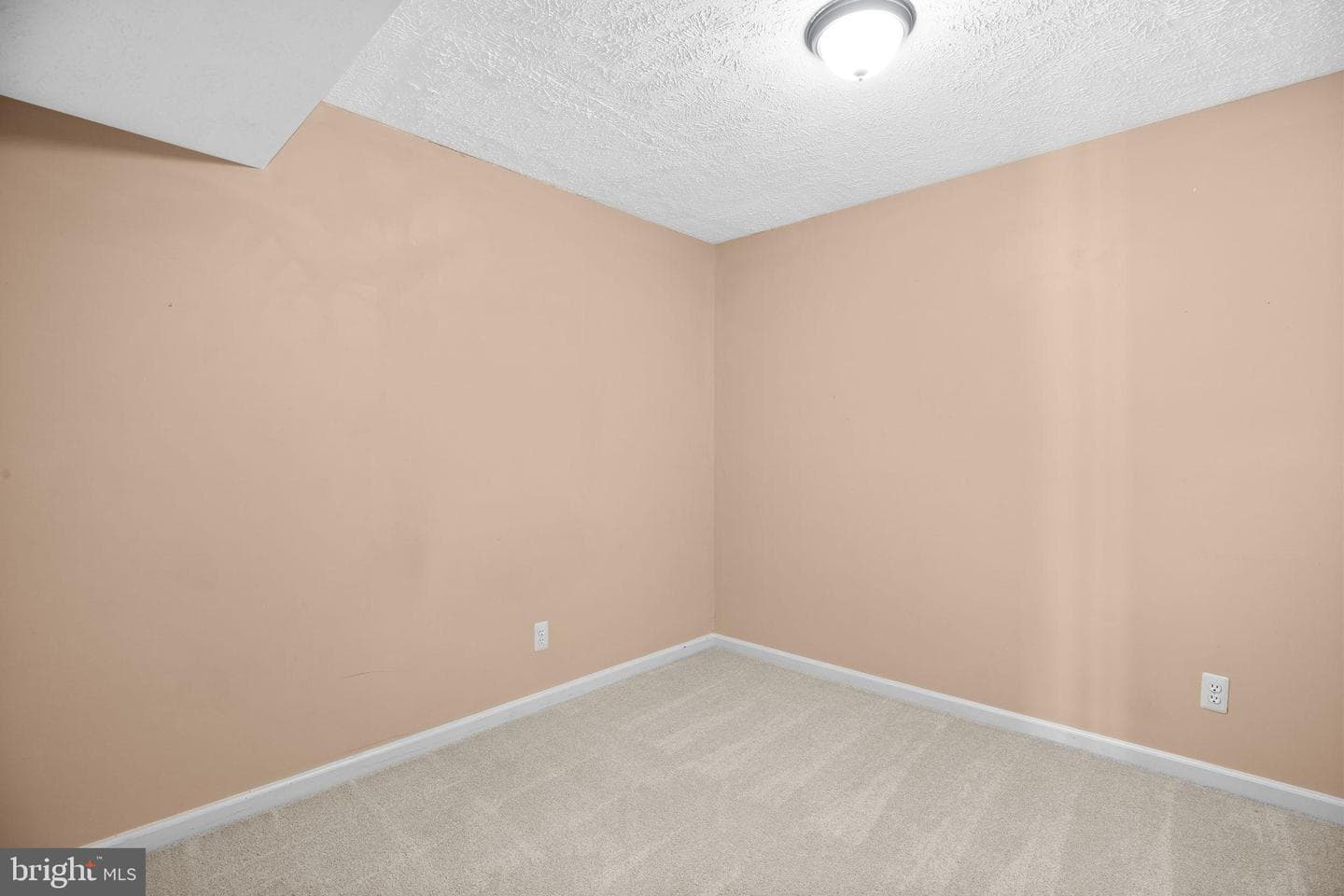 504 Batley Court photo 30