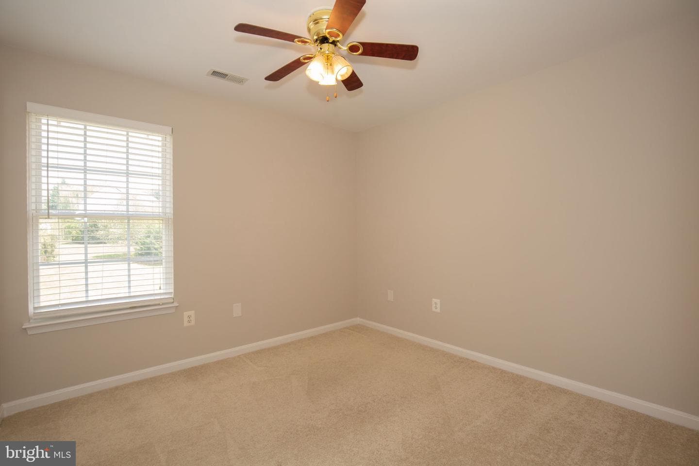 8 Pierre Emmanuel Court photo 31