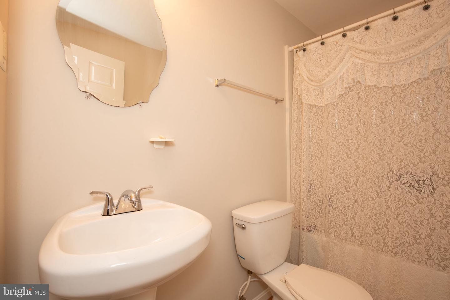8 Pierre Emmanuel Court photo 43