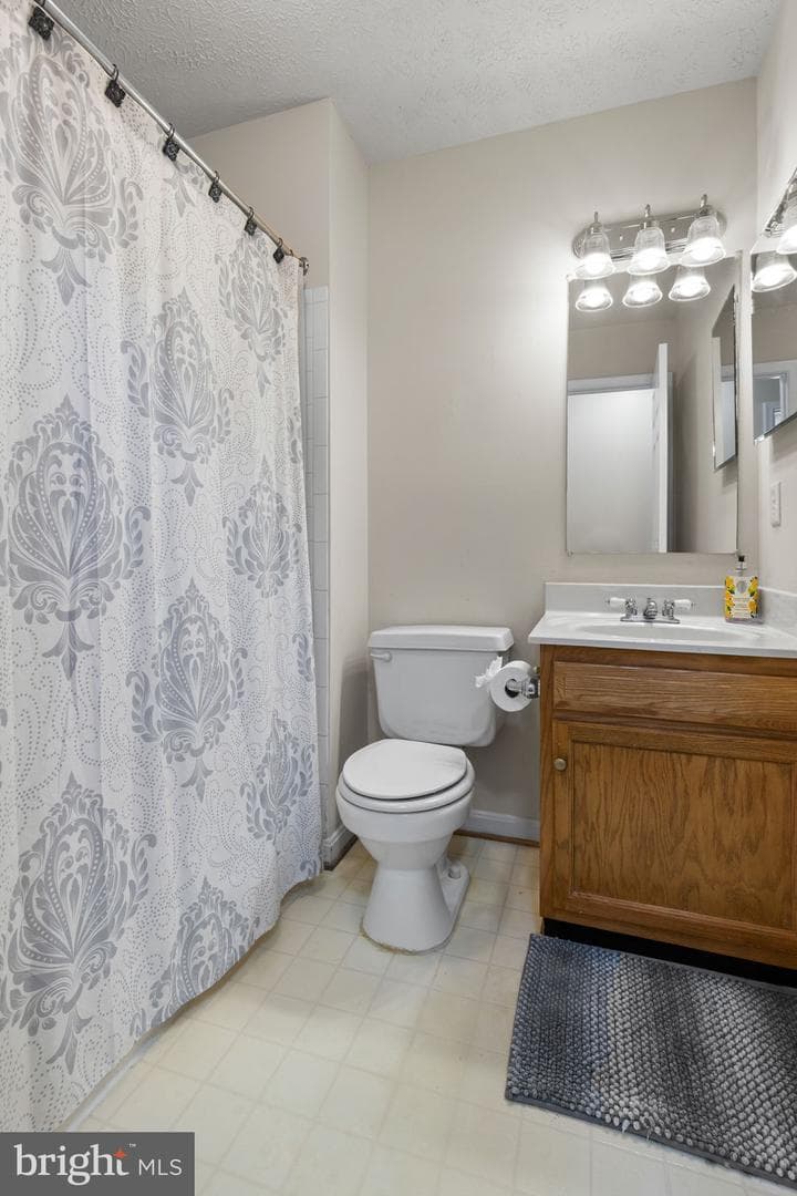 111 Sterling Court photo 24
