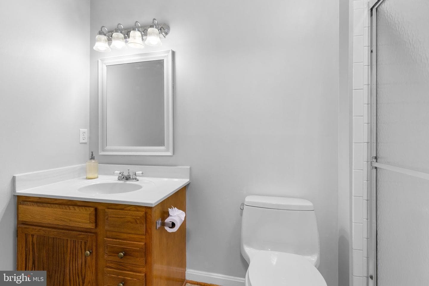 111 Sterling Court photo 30