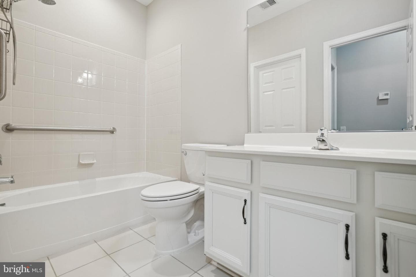 29 Ludington Lane photo 11
