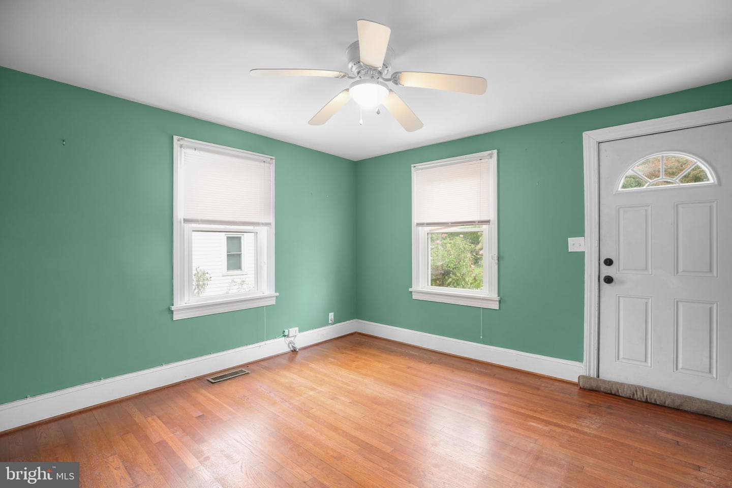 115 Mountain Avenue photo 9
