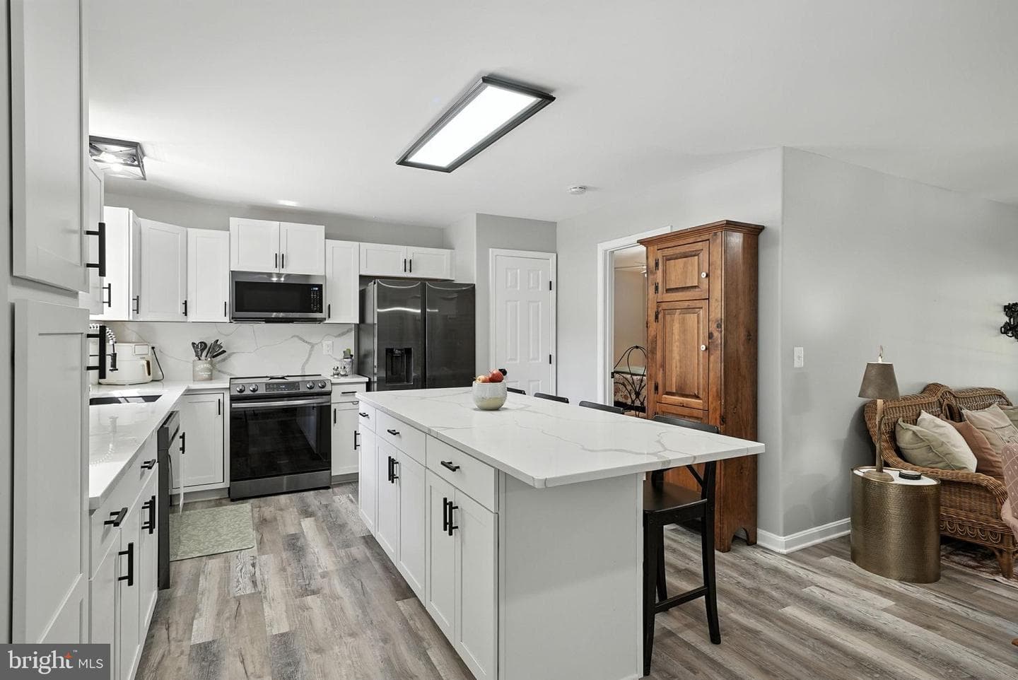 7 Hollywood Avenue photo 10