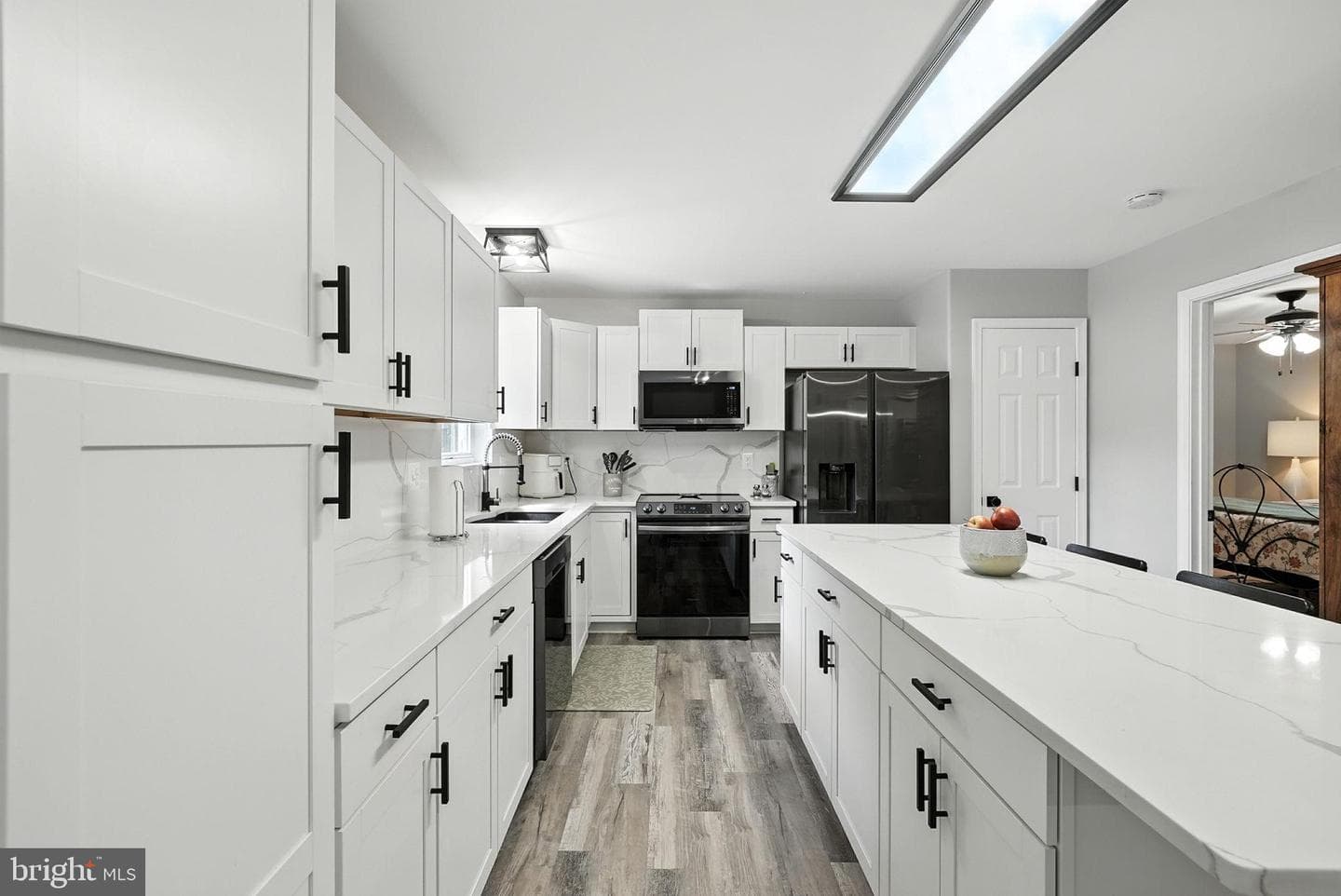 7 Hollywood Avenue photo 11