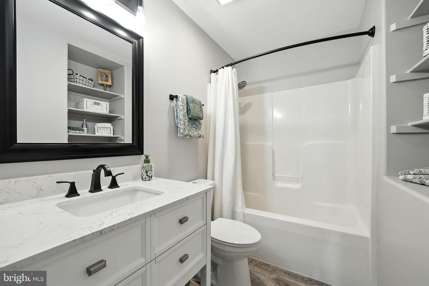 7 Hollywood Avenue photo 20