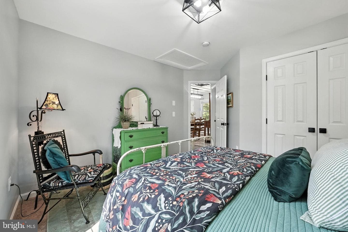 7 Hollywood Avenue photo 22