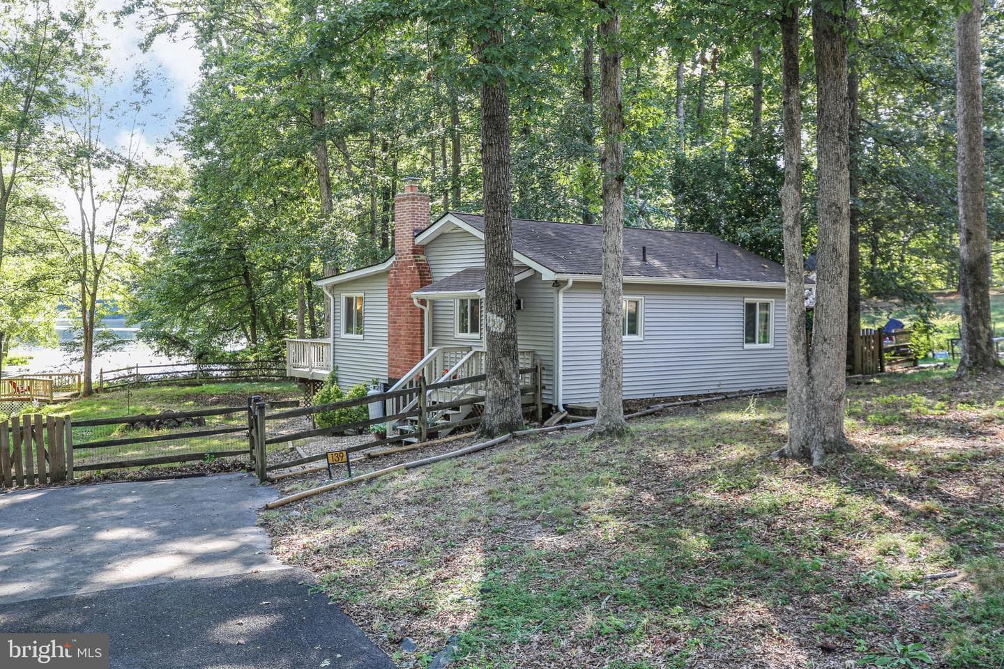 139 Woodland Drive photo 2