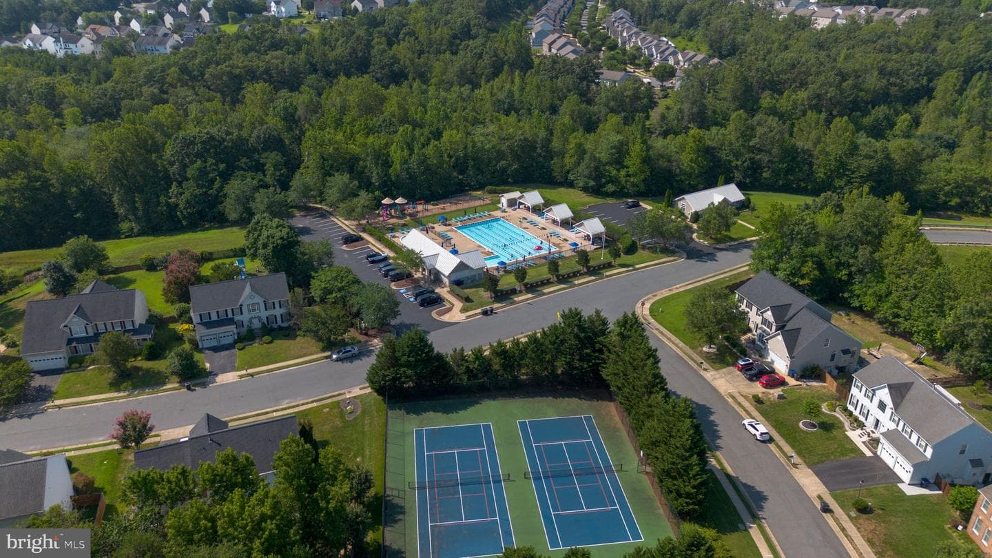 28 Raleigh Lane photo 81