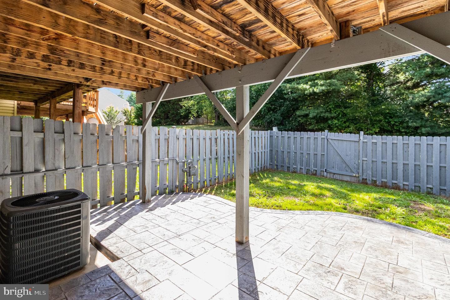 305 Backridge Court photo 24