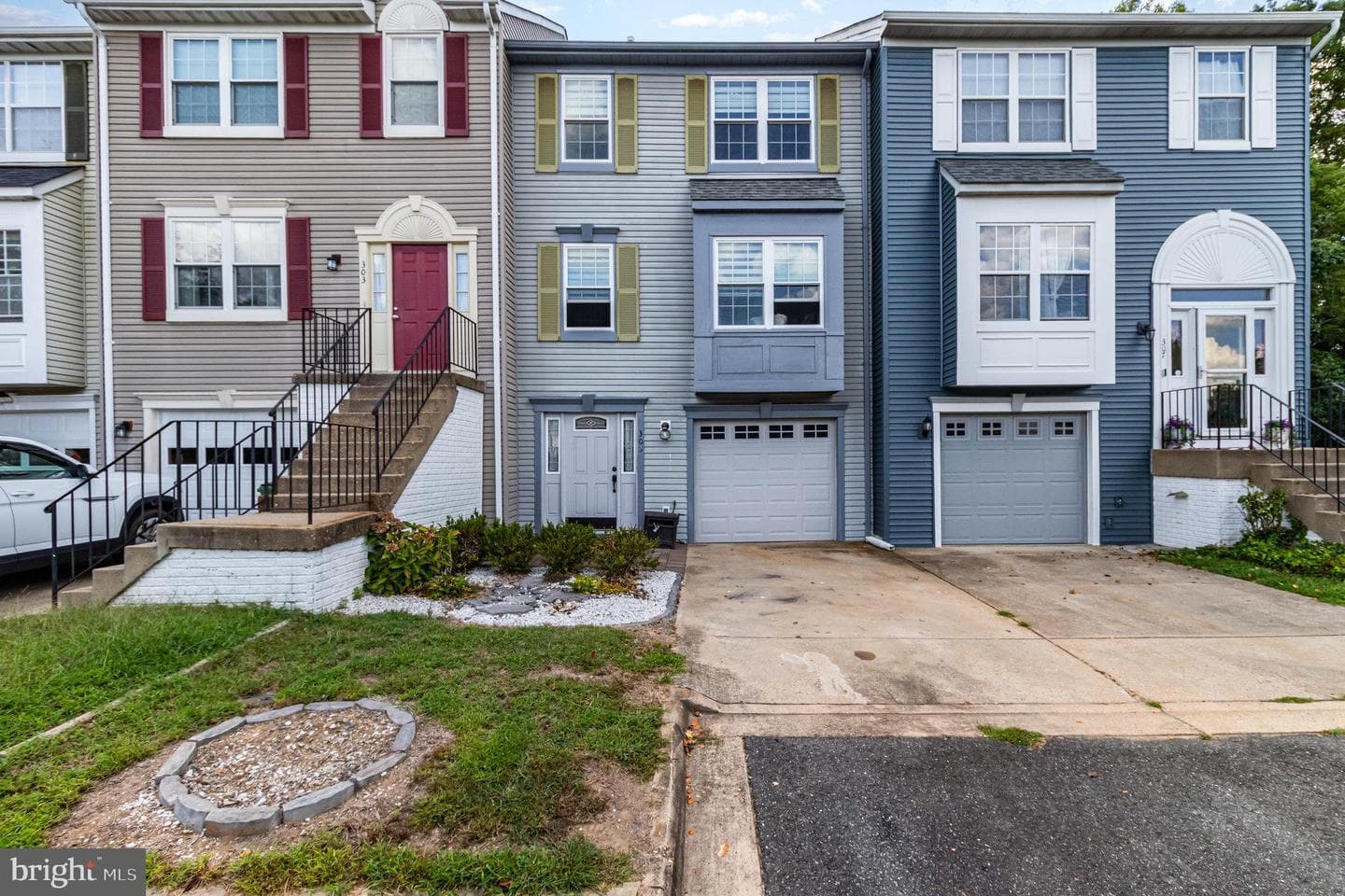 305 Backridge Court photo 3