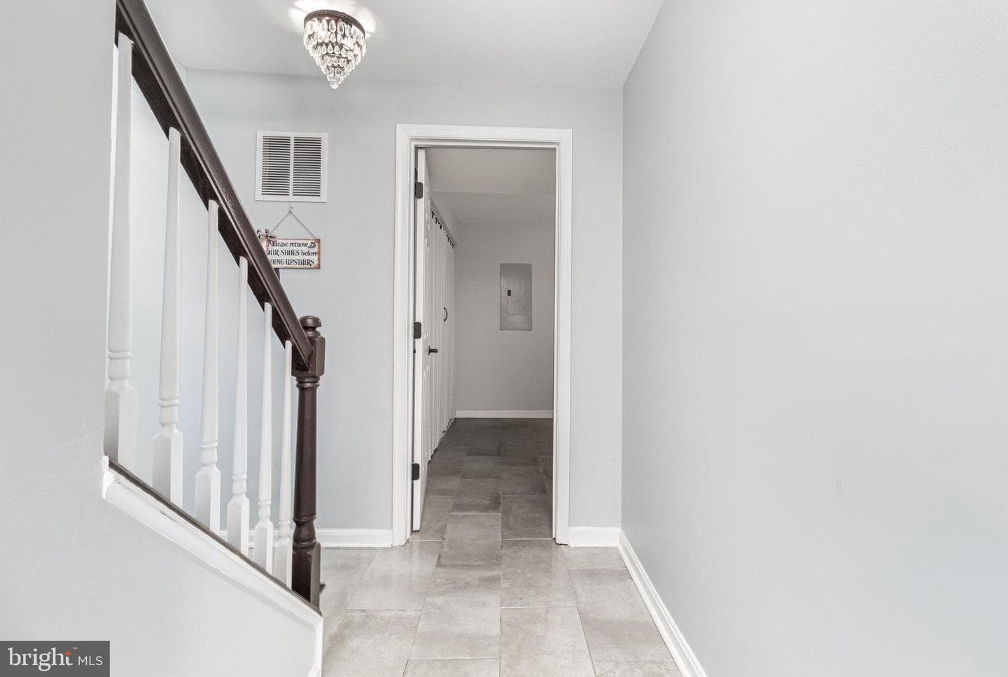 305 Backridge Court photo 4