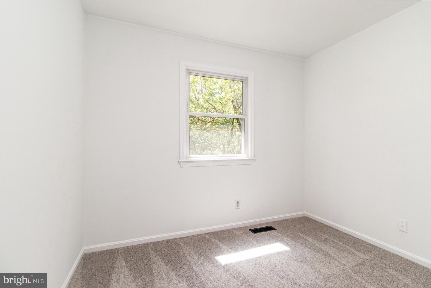 225 Overlook Court photo 15