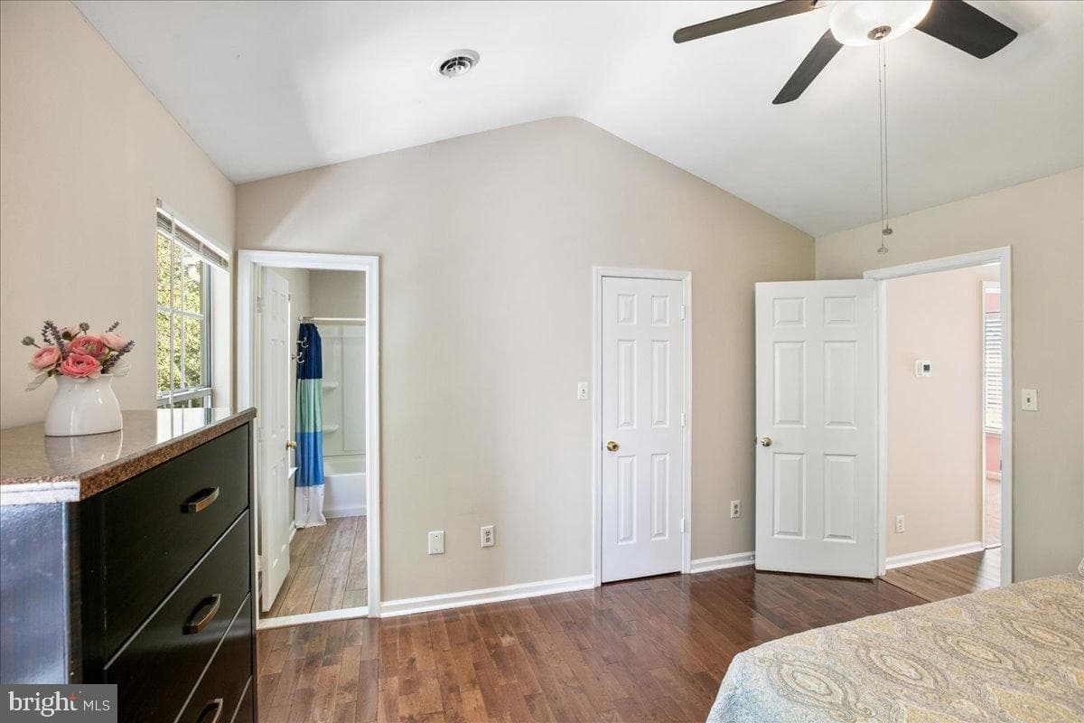 907 Wind Ridge Drive photo 10
