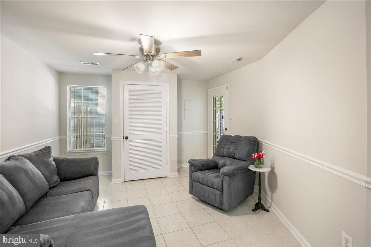 907 Wind Ridge Drive photo 14