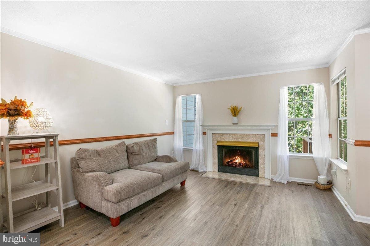 907 Wind Ridge Drive photo 3